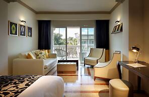 Grand Palladium Lady Hamilton Resort & Spa All Inclusive