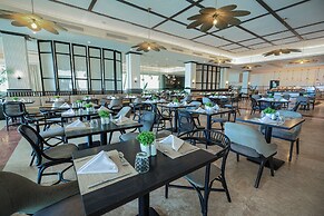 Grand Palladium Lady Hamilton Resort & Spa All Inclusive