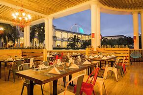 Grand Palladium Lady Hamilton Resort & Spa All Inclusive