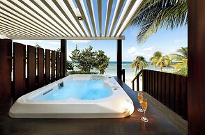 Grand Palladium Lady Hamilton Resort & Spa All Inclusive