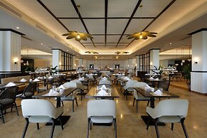 Grand Palladium Lady Hamilton Resort & Spa All Inclusive