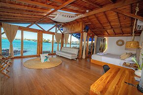 Blu Galapagos Sustainable Waterfront Lodge