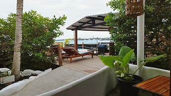 Blu Galapagos Sustainable Waterfront Lodge