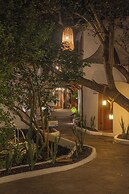 Blu Galapagos Sustainable Waterfront Lodge