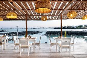 Blu Galapagos Sustainable Waterfront Lodge
