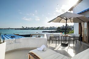 Blu Galapagos Sustainable Waterfront Lodge