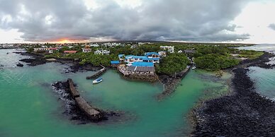 Blu Galapagos Sustainable Waterfront Lodge