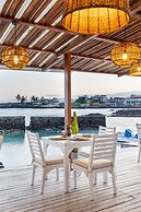 Blu Galapagos Sustainable Waterfront Lodge