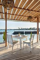 Blu Galapagos Sustainable Waterfront Lodge