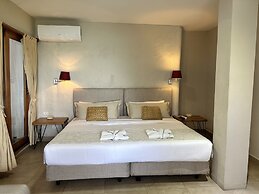 Blu Galapagos Sustainable Waterfront Lodge