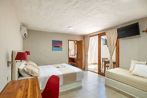 Blu Galapagos Sustainable Waterfront Lodge