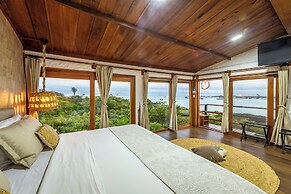 Blu Galapagos Sustainable Waterfront Lodge