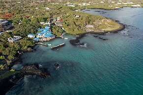 Blu Galapagos Sustainable Waterfront Lodge