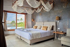 Blu Galapagos Sustainable Waterfront Lodge
