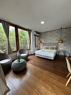 Blu Galapagos Sustainable Waterfront Lodge