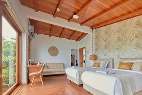 Blu Galapagos Sustainable Waterfront Lodge
