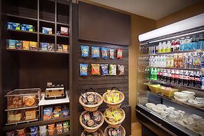 DoubleTree by Hilton Richmond Airport