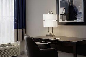 DoubleTree by Hilton Richmond Airport