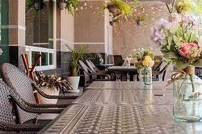 Hotel & Suites Aliana