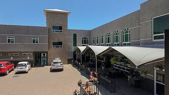 Hotel & Suites Aliana