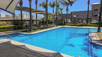 Hotel & Suites Aliana