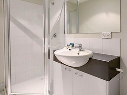 Plum Carlton Serviced Apartments