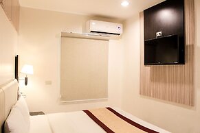 Majestic Hotel (formerly Octagon Mansion Hotel)