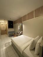 Majestic Hotel (formerly Octagon Mansion Hotel)