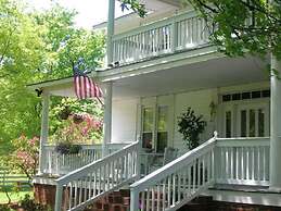 Buffalo Tavern Bed & Breakfast