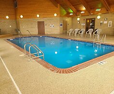 AmericInn by Wyndham Monmouth