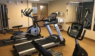 AmericInn by Wyndham Monmouth