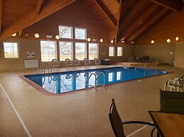 AmericInn by Wyndham Monmouth