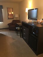 AmericInn by Wyndham Monmouth