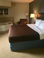 AmericInn by Wyndham Monmouth