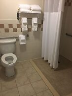 AmericInn by Wyndham Monmouth