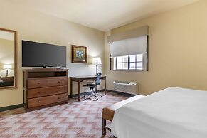 Best Western Plus Cimarron Hotel & Suites