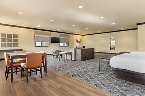 Best Western Plus Cimarron Hotel & Suites