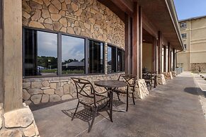 Best Western Plus Cimarron Hotel & Suites
