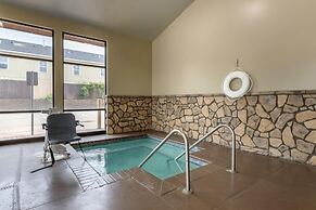 Best Western Plus Cimarron Hotel & Suites