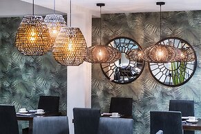 Salles Hotel Aeroport de Girona