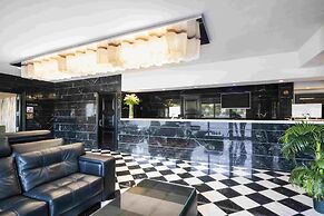 Salles Hotel Aeroport de Girona