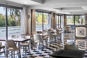 Salles Hotel Aeroport de Girona