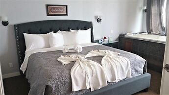 Starfish Manor Oceanfront Hotel