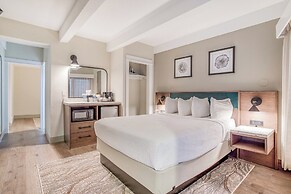 Beachfront Manor Hotel