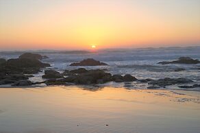 Beachfront Manor Hotel