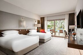 Dusit Thani LakeView Cairo