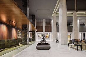 Dusit Thani LakeView Cairo