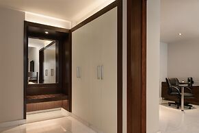 Dusit Thani LakeView Cairo