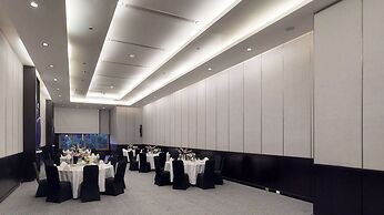 Dusit Thani LakeView Cairo