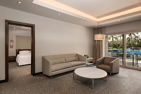 Dusit Thani LakeView Cairo